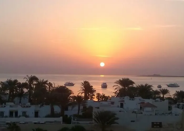 El Manzil Otel *