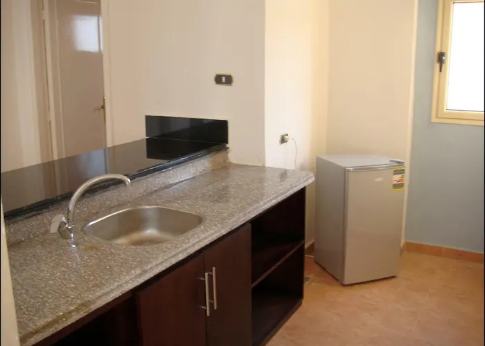 El Manzil Otel *